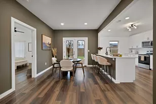 1907 Nomas St, Dallas, TX 75212 - Photo 2