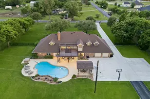 51 Stagecoach Rd, Fort Worth, TX 76244 - Photo 4