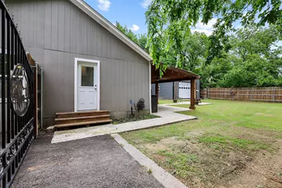 1020 W Ford Street, Denison, TX 75020 - Photo 24