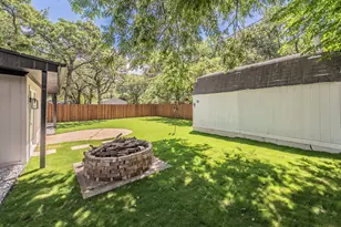 6 Honor Oak Ln, Bedford, TX 76022 - Photo 38