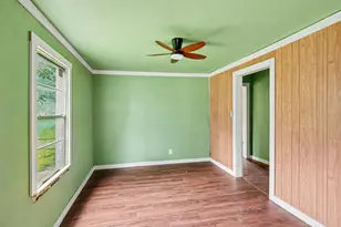 506 Woodard Ave, Cleburne, TX 76033 - Photo 12