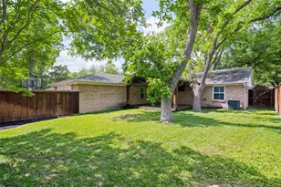 10950 Scotsmeadow Dr, Dallas, TX 75218 - Photo 32