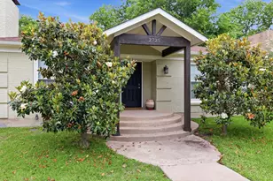 2725 Ryan Pl Dr, Fort Worth, TX 76110 - Photo 4