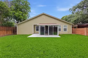 2725 Ryan Pl Dr, Fort Worth, TX 76110 - Photo 32