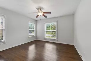 2725 Ryan Pl Dr, Fort Worth, TX 76110 - Photo 20