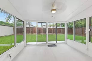 2725 Ryan Pl Dr, Fort Worth, TX 76110 - Photo 28