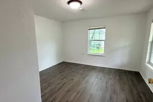 927 W Baker St, Denison, TX 75020 - Photo 12