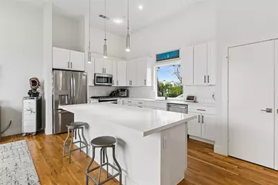 2611 Hondo Avenue #101, Dallas, TX 75219 - Photo 12