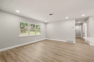 1307 Ravenwood Dr, Arlington, TX 76013 - Photo 10