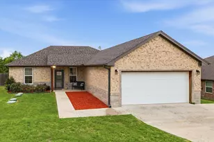 2118 Christine Dr, Granbury, TX 76048 - Photo 1