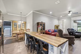 2118 Christine Dr, Granbury, TX 76048 - Photo 8