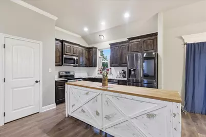 2118 Christine Drive, Granbury, TX 76048 - Photo 10