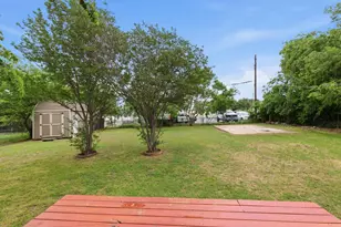 309 Kessler Dr, Granbury, TX 76048 - Photo 14