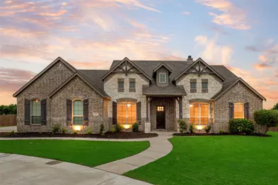 451 Holmes Avenue, Waxahachie, TX 75167 - Photo 8