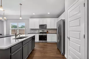 1290 Binfield Dr, Forney, TX 75126 - Photo 4