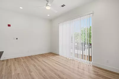 2217 N Fitzhugh Avenue #206, Dallas, TX 75204 - Photo 16