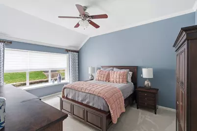 437 Crestview Point Drive, Lewisville, TX 75067 - Photo 16