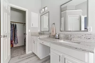 437 Crestview Point Drive, Lewisville, TX 75067 - Photo 20
