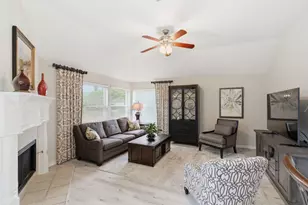 437 Crestview Point Dr, Lewisville, TX 75067 - Photo 14