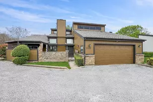 5522 Willow Cir, Fort Worth, TX 76112 - Photo 1