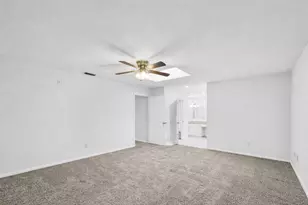 5522 Willow Cir, Fort Worth, TX 76112 - Photo 10