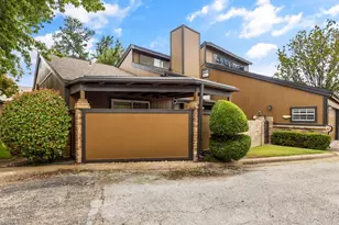 5522 Willow Cir, Fort Worth, TX 76112 - Photo 2