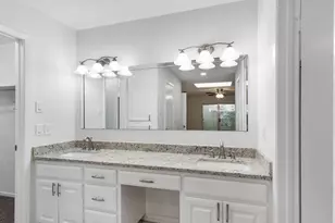 5522 Willow Cir, Fort Worth, TX 76112 - Photo 16