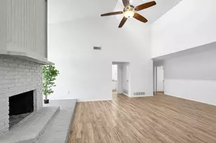 5522 Willow Cir, Fort Worth, TX 76112 - Photo 8