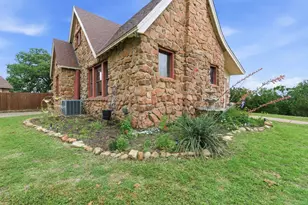 514 S Dixie St, Eastland, TX 76448 - Photo 4