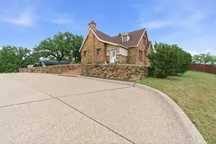 514 S Dixie St, Eastland, TX 76448 - Photo 2
