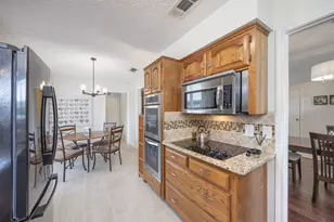 3916 Spring Hollow Dr, Carrollton, TX 75007 - Photo 12
