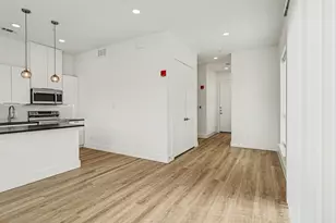 2217 N Fitzhugh Ave, Dallas, TX 75204 - Photo 14
