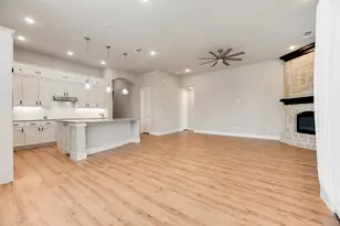 330 Windsor St, Waxahachie, TX 75165 - Photo 6