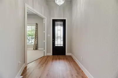 330 Windsor Street, Waxahachie, TX 75165 - Photo 2
