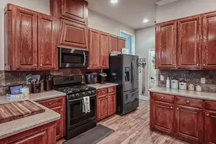 1504 Wade St, Corsicana, TX 75110 - Photo 14