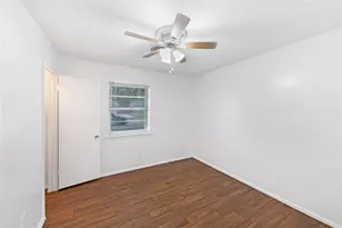 2717 Wesleyan Dr, Irving, TX 75062 - Photo 16