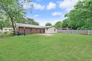 2717 Wesleyan Dr, Irving, TX 75062 - Photo 28