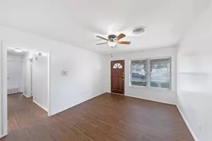 2717 Wesleyan Dr, Irving, TX 75062 - Photo 24