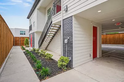 2217 N Fitzhugh Avenue #202, Dallas, TX 75204 - Photo 4