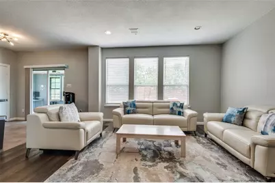 817 Pryor Drive, Arlington, TX 76001 - Photo 6