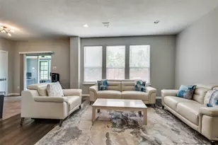 817 Pryor Dr, Arlington, TX 76001 - Photo 6