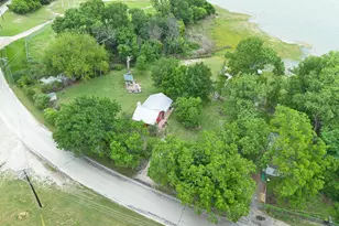 542 W Lake Dr, Weatherford, TX 76087 - Photo 34