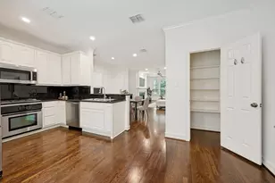 2492 Worthington St, Dallas, TX 75204 - Photo 10