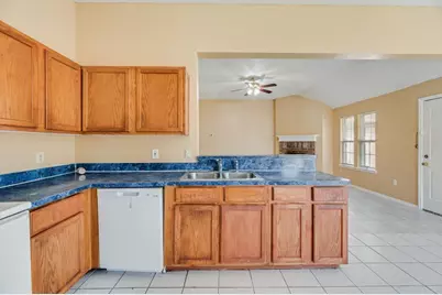 1019 Balkan Drive, Lancaster, TX 75134 - Photo 14