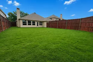 2075 Sunset Ln, Lewisville, TX 75067 - Photo 2