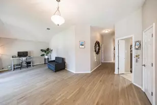 2075 Sunset Ln, Lewisville, TX 75067 - Photo 4