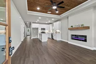 805 Arrowhead Ct, Granbury, TX 76048 - Photo 8