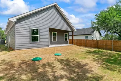 805 Arrowhead Court, Granbury, TX 76048 - Photo 6