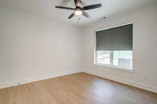 2345 Benbrook Dr, Fort Worth, TX 76110 - Photo 8