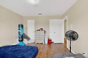 2435 Castle Pines Dr, Burleson, TX 76028 - Photo 20